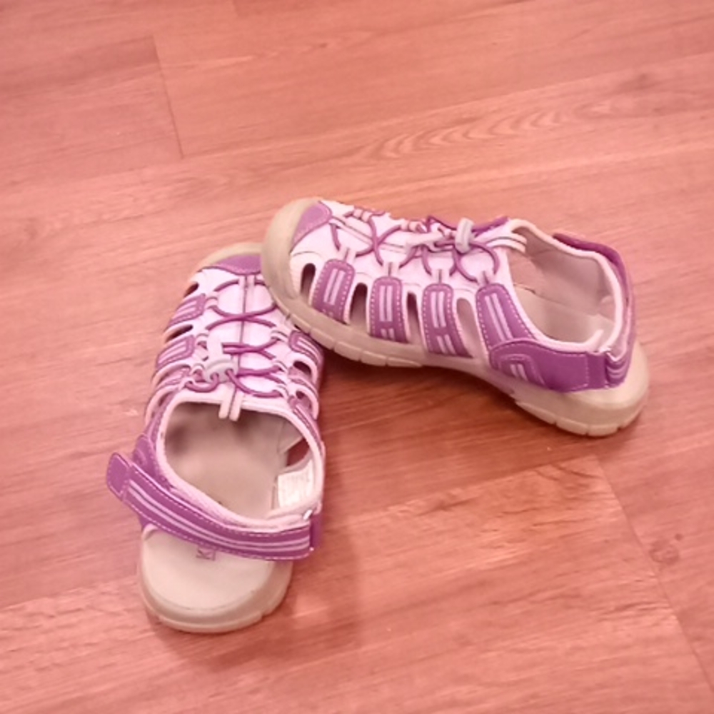 Khombu size 1 shoes